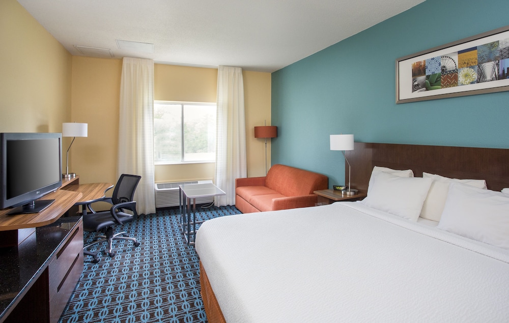 Room, Fairfield Inn & Suites Quincy