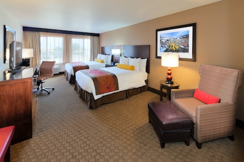Colorado Springs Hotels From 42 Hotel Radisson Hotel Colorado Springs Airport