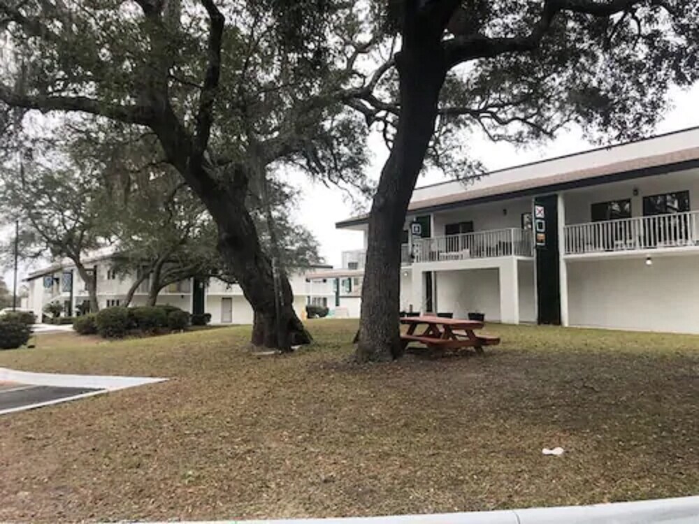 Quality Inn At Eglin AFB in Niceville Best Rates & Deals on Orbitz