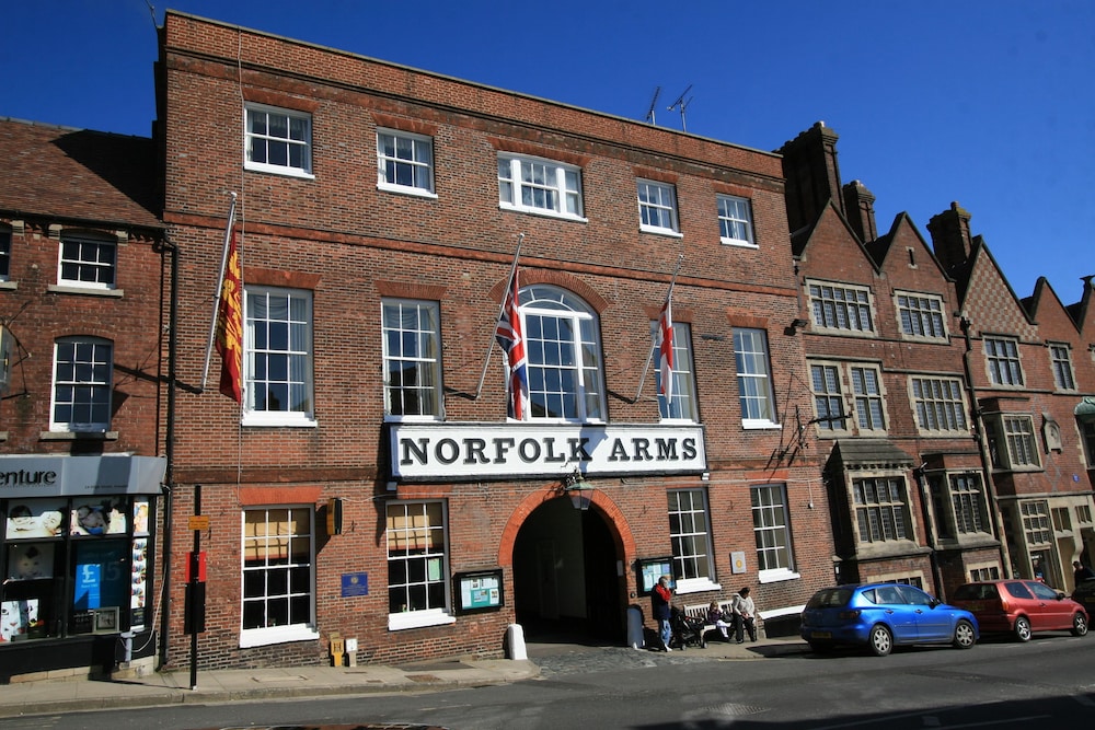 Norfolk Arms Hotel