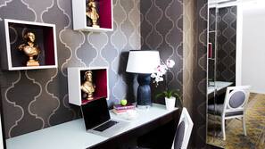 Premium bedding, in-room safe, desk, blackout curtains