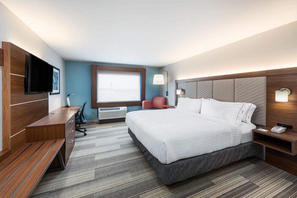 Holiday Inn Express & Suites West Plains Southwest, an IHG Hotel