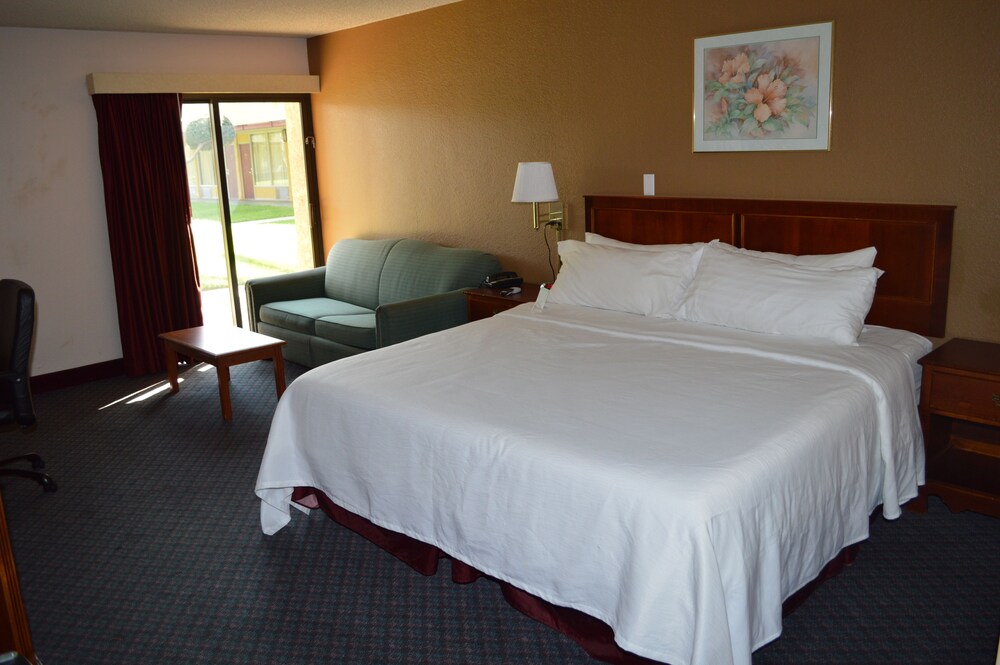 Ontario Airport Inn