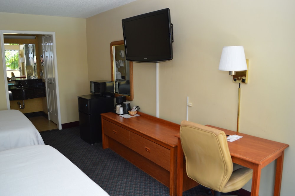 Ontario Airport Inn