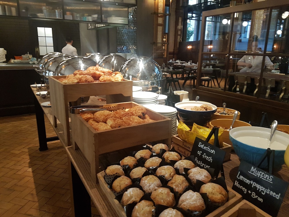 Breakfast buffet, Kimpton Clocktower