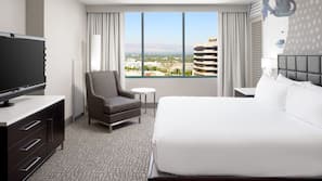 Premium bedding, pillowtop beds, in-room safe, desk
