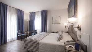 Minibar, una cassaforte in camera, una scrivania
