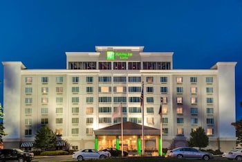 Holiday Inn and Suites Overland Park West