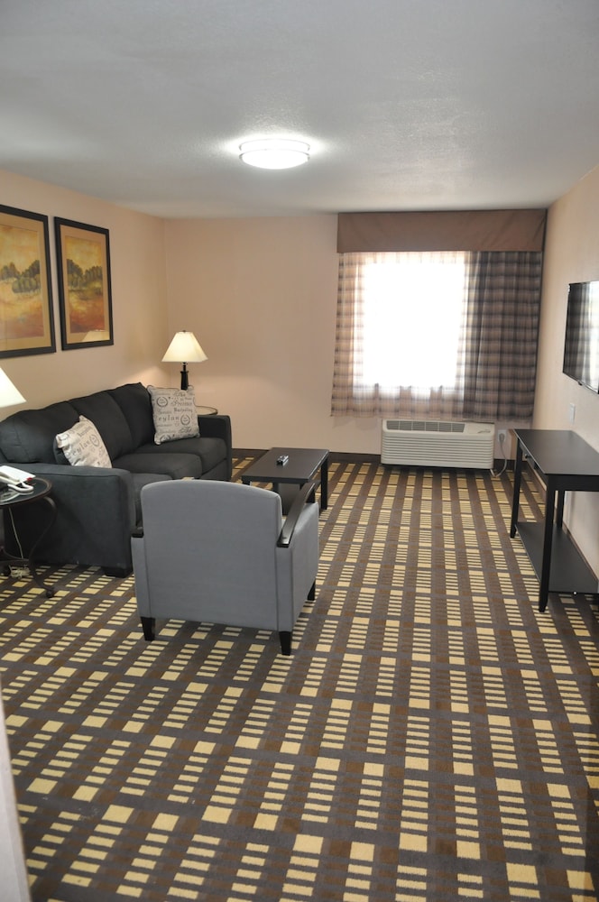 Quality Inn & Suites Plano East - Richardson