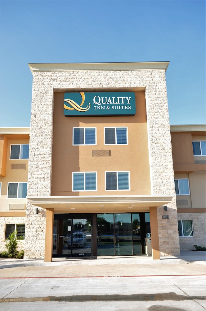 Quality Inn & Suites Plano East - Richardson