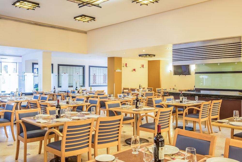 Breakfast area, Fiesta Inn Oaxaca