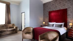 Desk, iron/ironing board, free WiFi, linens