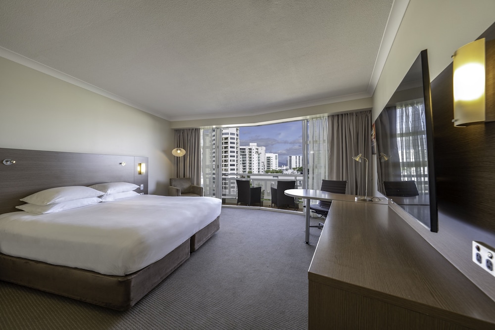10 Best Hotels Near Cairns Airport Trip101