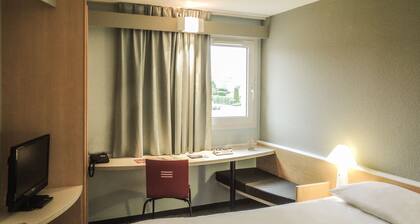 ibis Dieppe Val Druel
