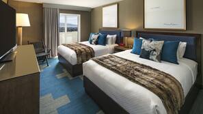 Premium bedding, down duvet, in-room safe, desk