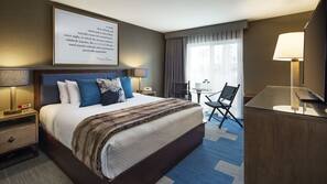Premium bedding, down duvet, in-room safe, desk