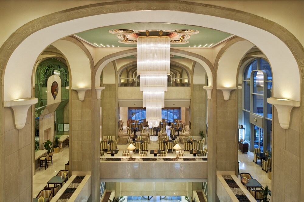 Crowne Plaza Dubai In Dubai Hotel Rates Reviews On Orbitz