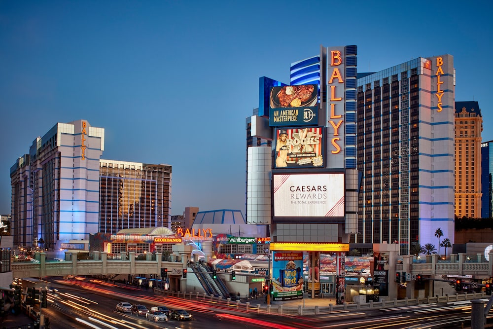 Front of property - evening/night, Bally's Las Vegas