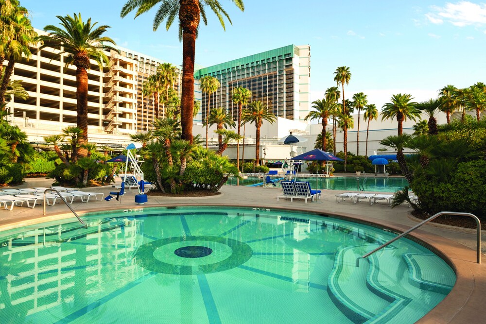 Pool, Bally's Las Vegas