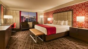 Pillowtop beds, in-room safe, desk, blackout drapes