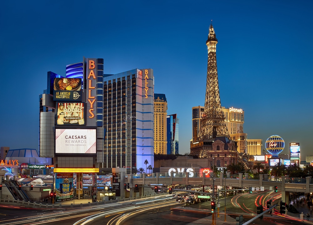 Front of property - evening/night, Bally's Las Vegas