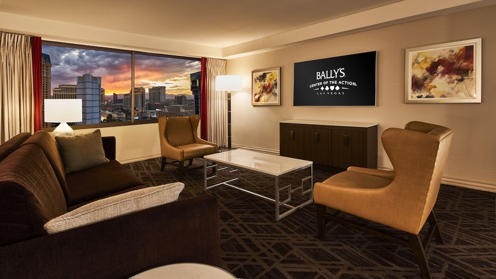 Living area, Bally's Las Vegas