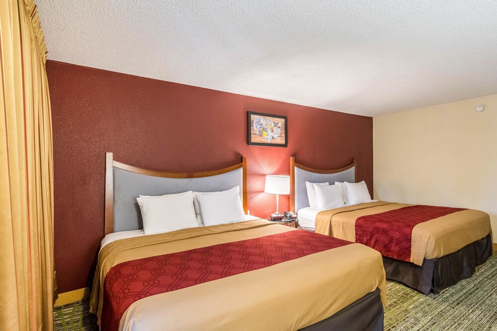 Rodeway Inn & Suites