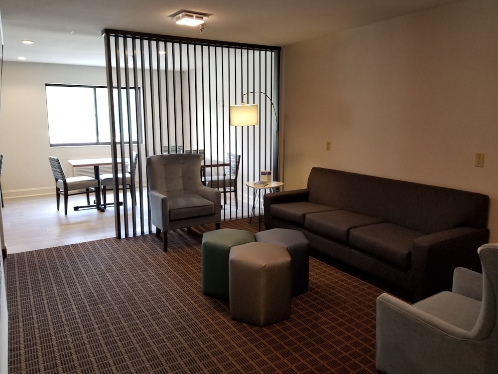 Living area, Quality Inn