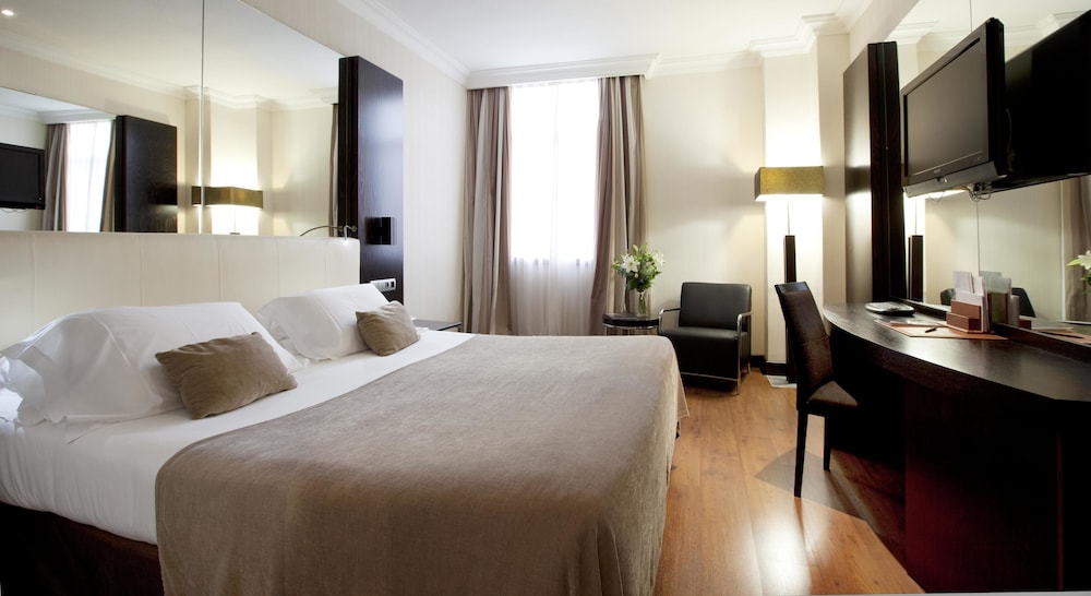 4 Star Hotels