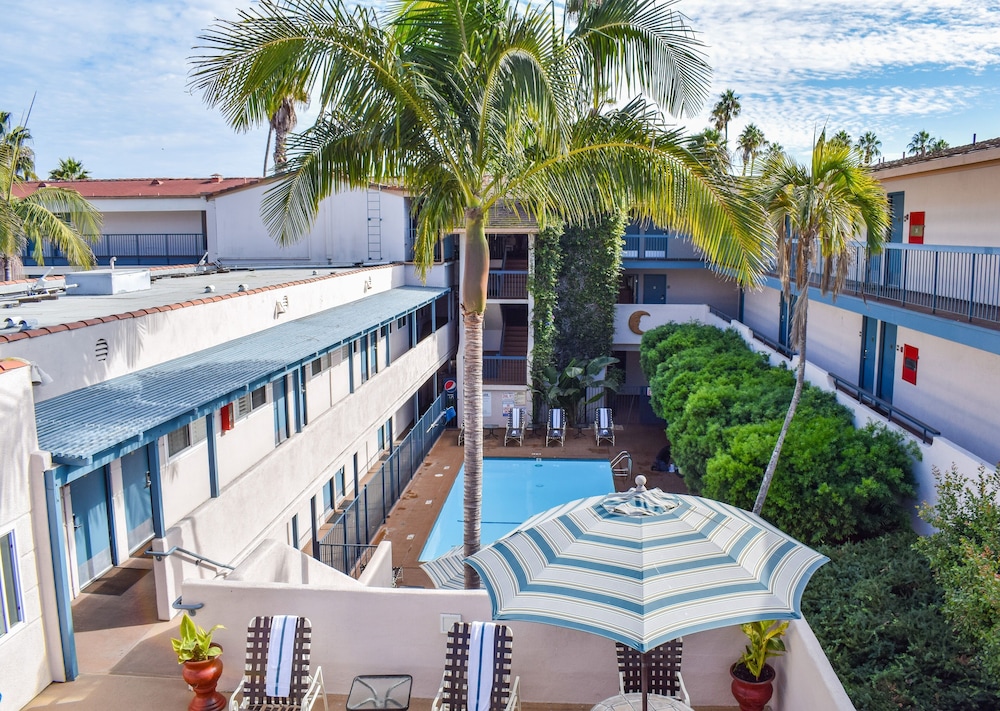 Beachside Inn in Santa Barbara | Best Rates u0026 Deals on Orbitz