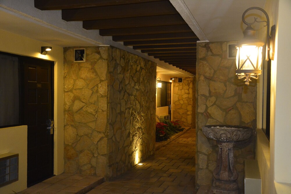 Hallway, Best Western Posada Del Rio