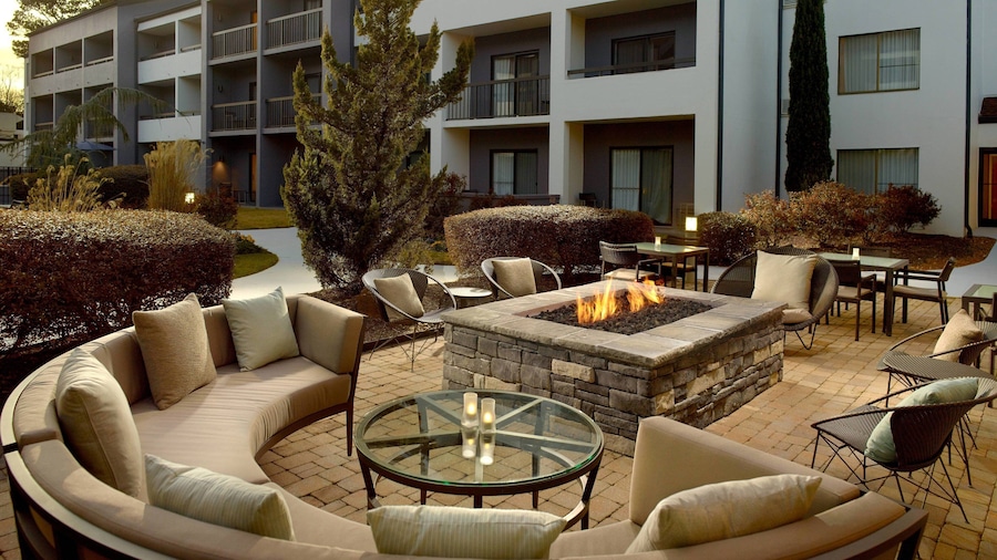 Courtyard by Marriott Greenville Haywood Mall