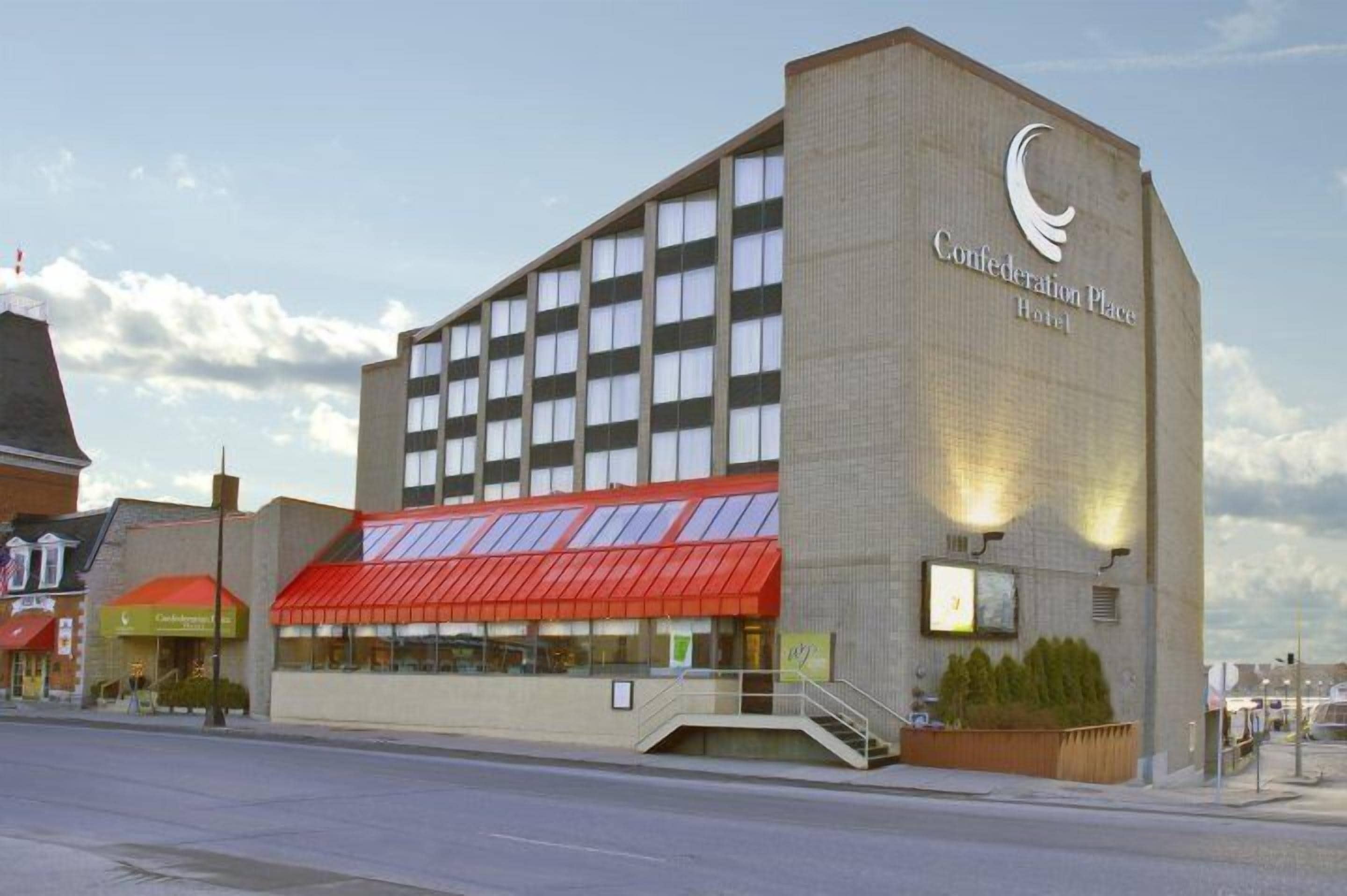 Confederation Place Hotel in Kingston, Canada