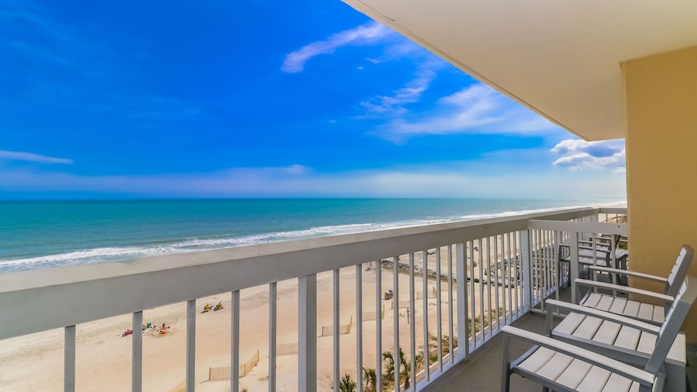 Holiday Inn Oceanfront at Surfside Beach, an IHG Hotel