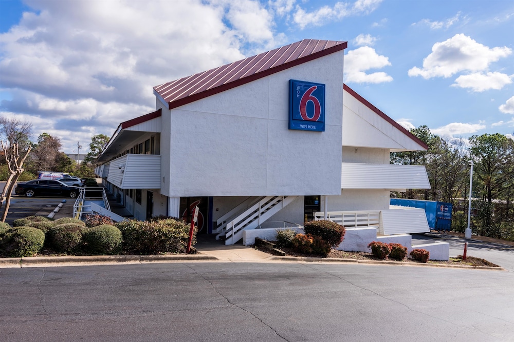 Motel 6 Birmingham 2018 Room Prices 50 Deals Reviews Expedia Motel 6 Birmingham 2 0 Out Of 5 Exterior Featured Image