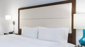 Ropa de cama hipoalergénica, caja fuerte, escritorio