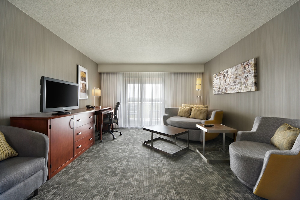 Courtyard by Marriott Mishawaka-University Area