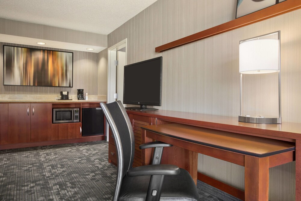 Courtyard by Marriott Springfield