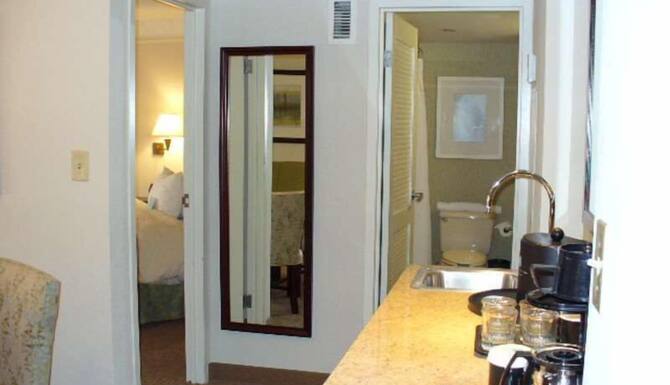 Embassy Suites Kansas City Overland Park In Kansas City Ks Expedia