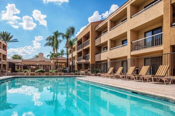 Courtyard by Marriott Tucson Airport