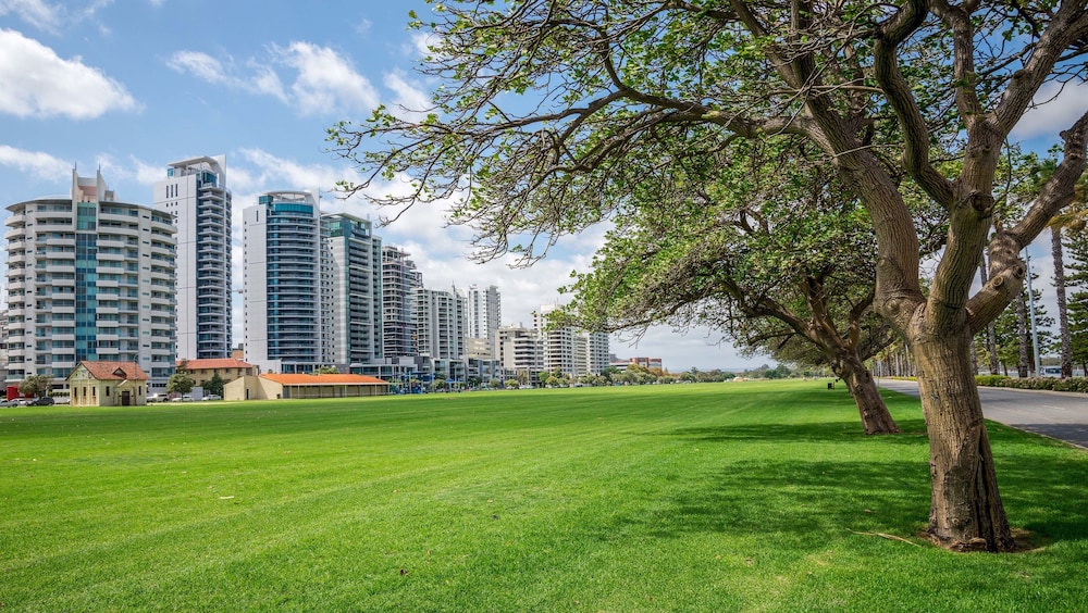 Crowne Plaza Perth, an IHG Hotel