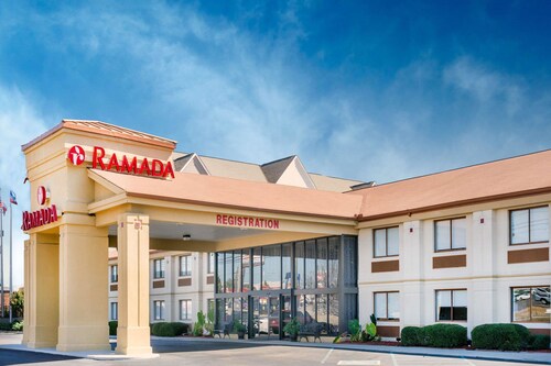 Tuscaloosa Hotels From 47 Hotel Deals Travelocity Ramada Tuscaloosa