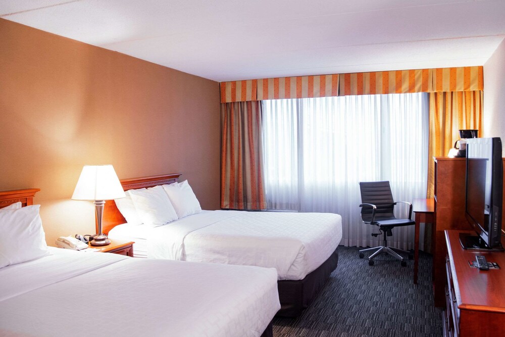 Clarion Hotel & Convention Center Joliet