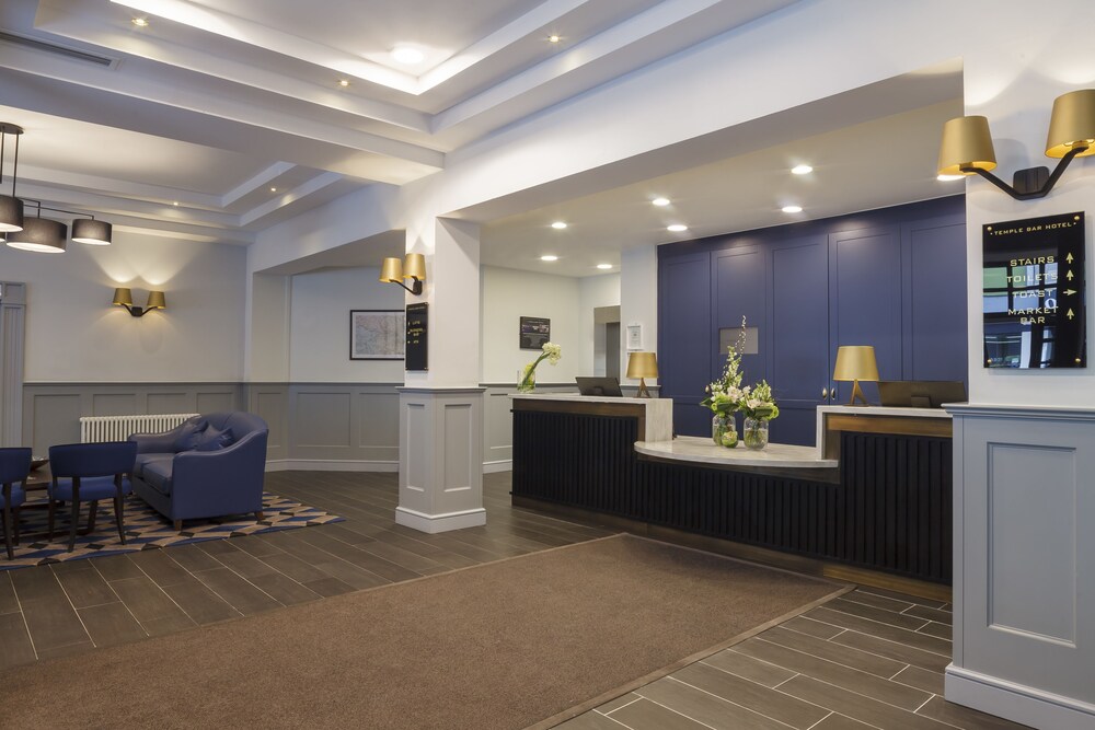 Interior entrance, Temple Bar Hotel