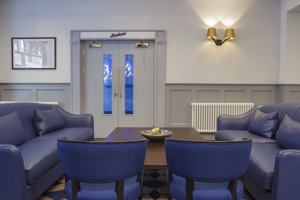 Lobby sitting area, Temple Bar Hotel