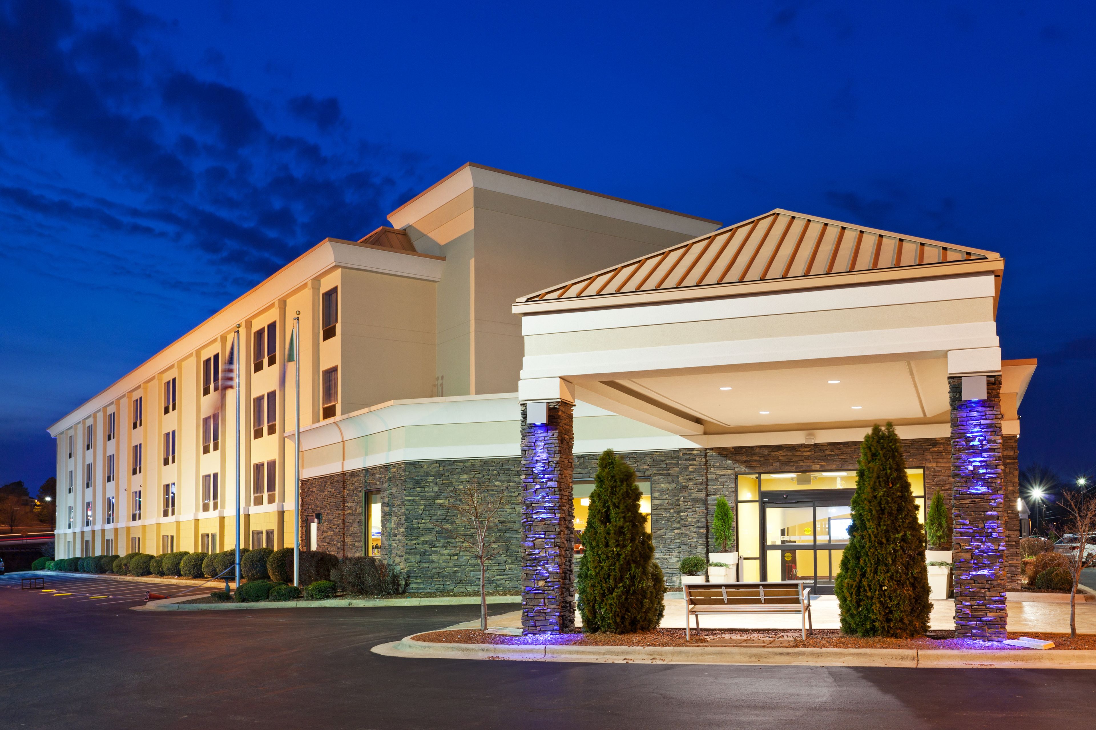 Holiday Inn Express Greensboro-i-40 Wendover An Ihg Hotel In Greensboro Nc Expedia