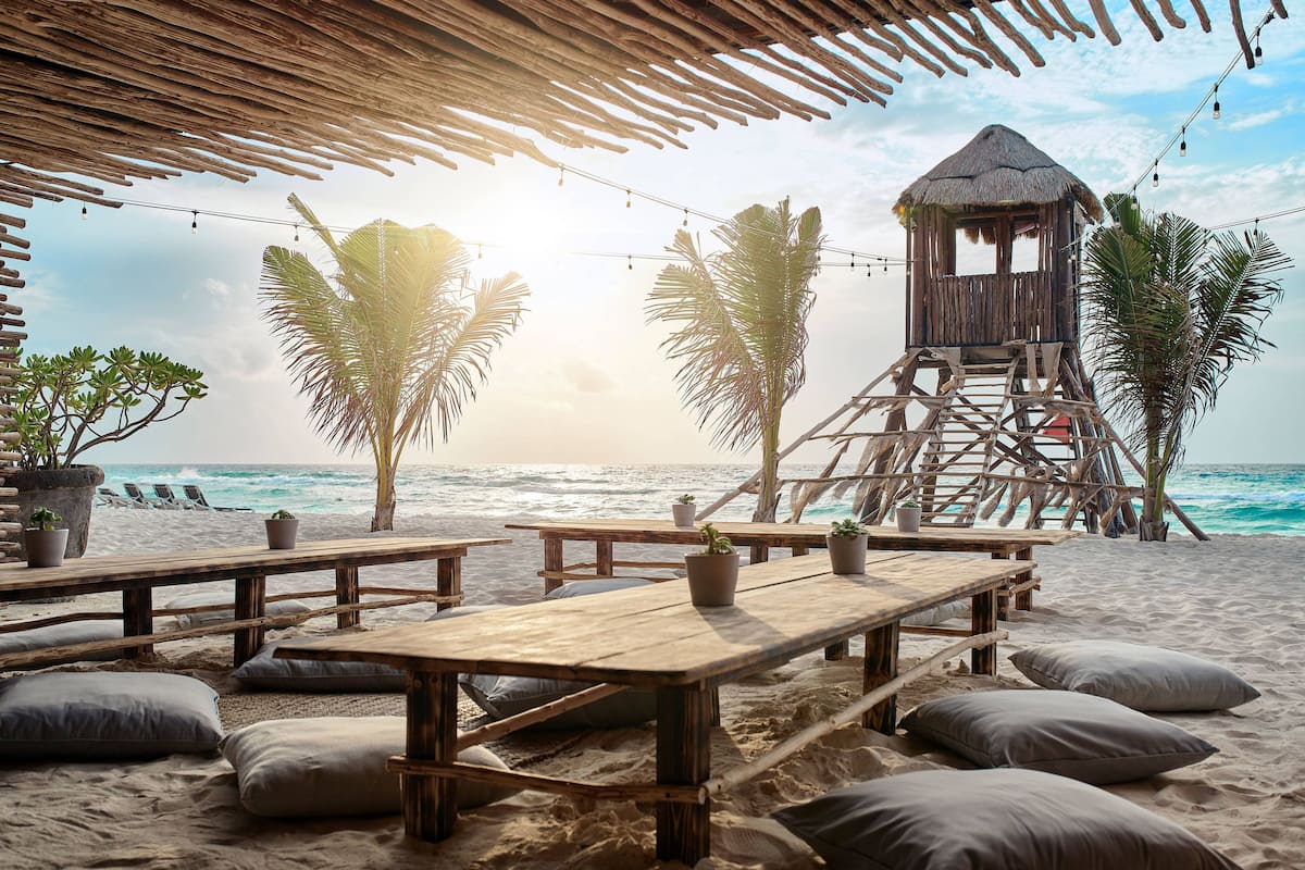 beach tables at Marriott Cancun Resort