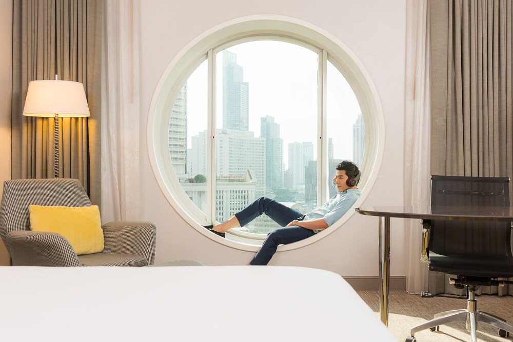 Holiday Inn Bangkok Silom In Bangkok Hotel Rates Reviews On Orbitz