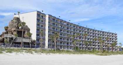 Days Inn by Wyndham Panama City Beach/Ocean Front