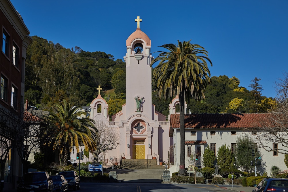 Embassy Suites by Hilton San Rafael Marin County